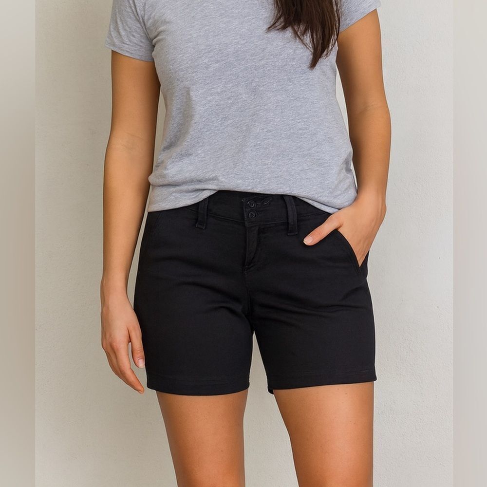 Juicy Couture Black Bermuda Shorts Size 2 Low Rise Cotton Blend